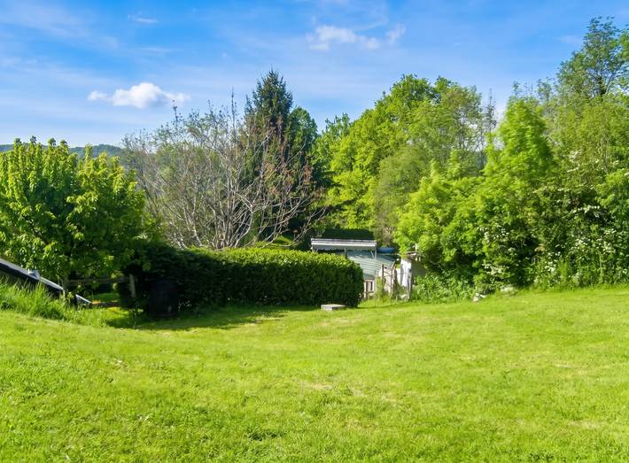Maison de charme à Vezac avec vue sur la montagne in Vézac (Cantal), Région d'Aurillac