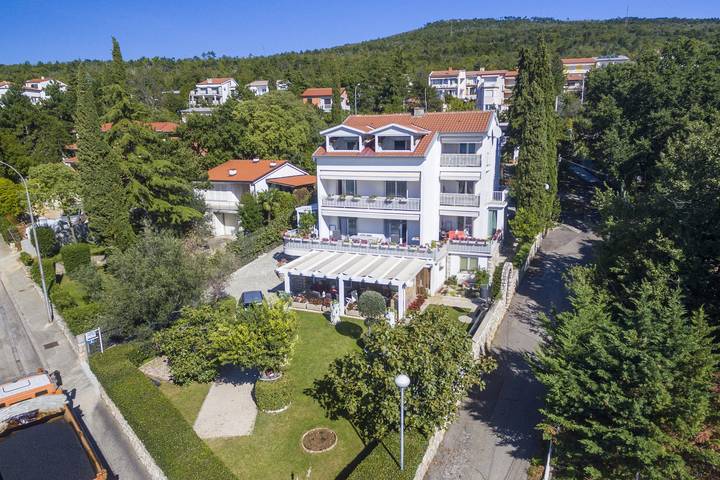 Ferienwohnung für 3 Personen, mit Balkon/Terrasse in Selce - 2