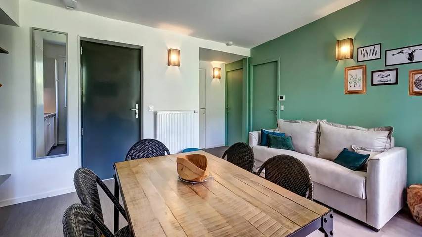 Gîte pour 7 personnes à Motz (homonymie)
