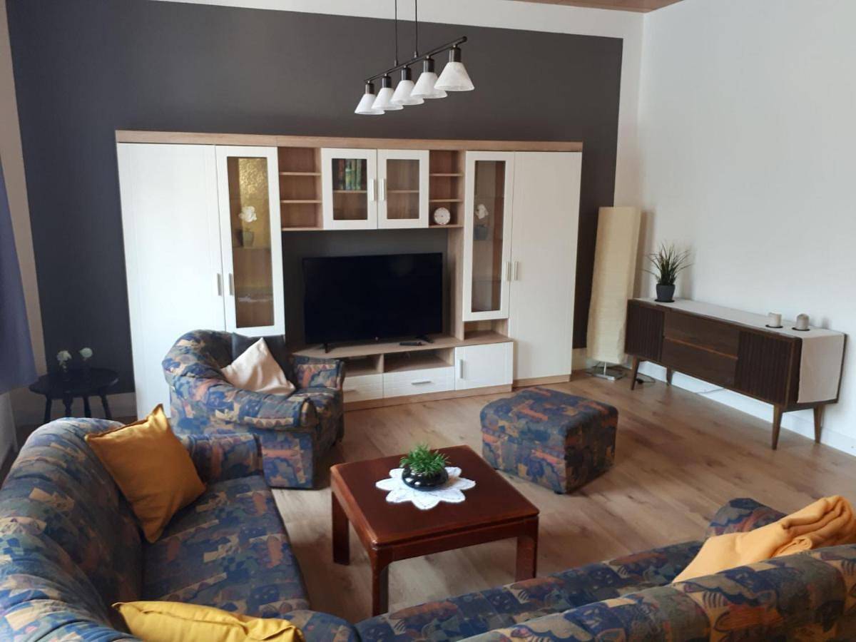 Ganze Wohnung, Three-Bedroom Apartment in Nordenham, Wesermarsch