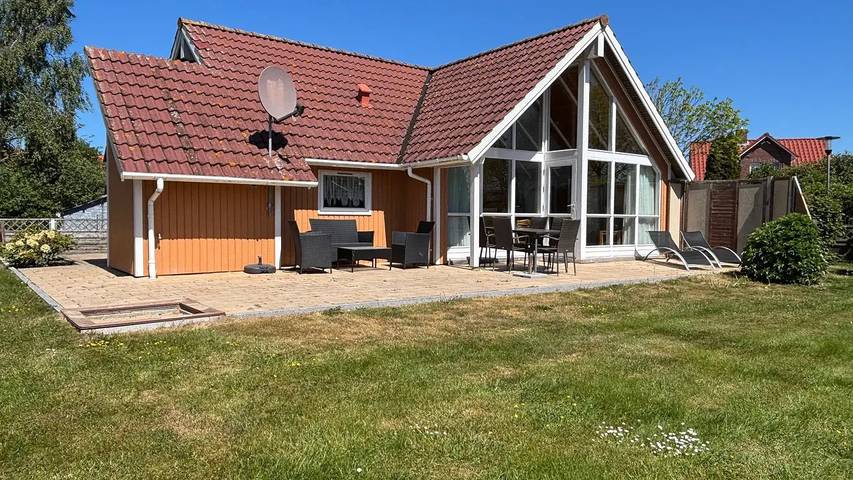 Ferienhaus für 5 Personen, mit Sauna und Garten sowie Terrasse in Brasilien (Ostsee)