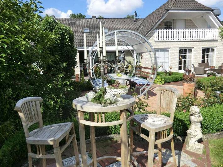 Ferienhaus für 4 Personen, mit Balkon und Terrasse sowie Garten in Apen