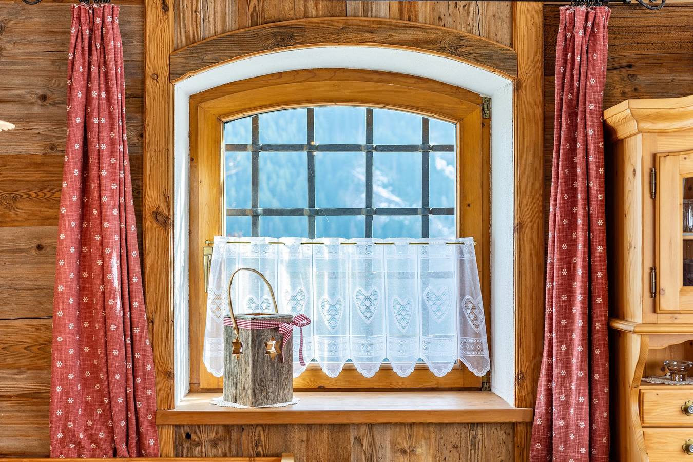 Apartamento entero, Apartamento vacacional "Thomasegg Hof Birke" con vistas a la montaña, terraza compartida y Wi-Fi in Sarentino, Alpes de Sarntal