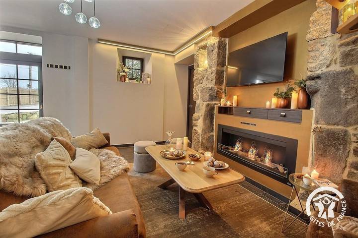 Gîte pour 6 personnes, avec terrasse et jardin à Plouguiel
