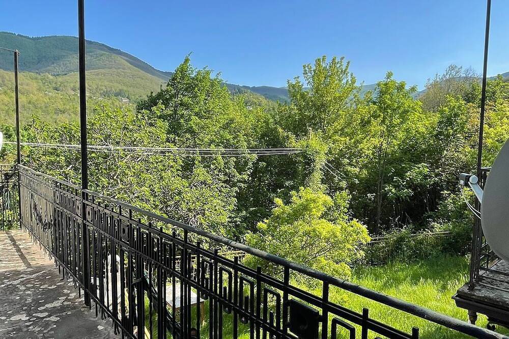 Casa per gli amanti della natura, a 5 minuti dal paese in Borgo Val di Taro, Appennino Parmense