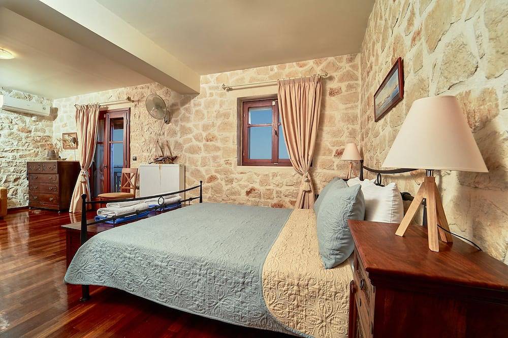 Lilas exklusive Villa, ist ein Stein Herrenhaus mit eigenem Pool. in Bochali, Zakynthos