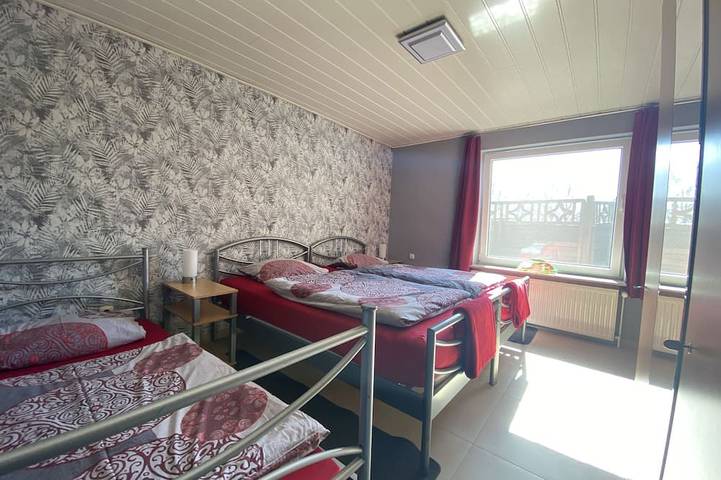 Ferienwohnung für 3 Personen, mit Terrasse und Garten in Wanna - 2