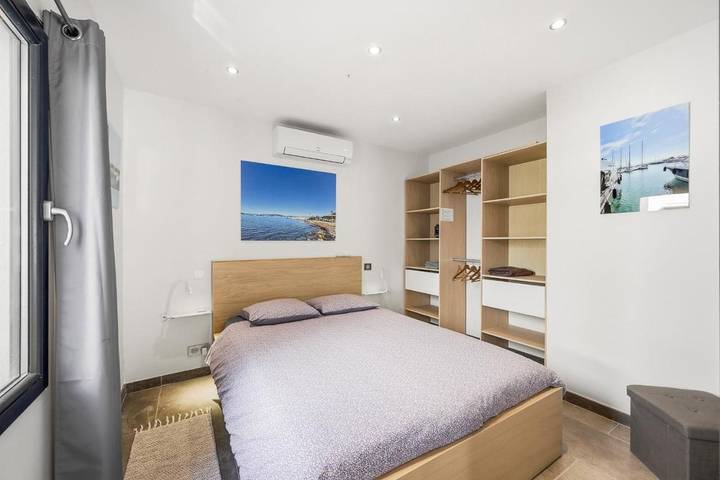 Gîte pour 4 personnes, avec terrasse et vue, animaux acceptés dans Plage du Palm Beach - 3