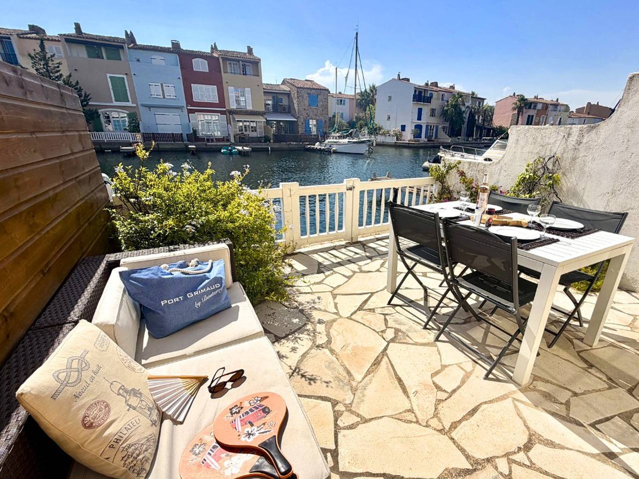 Maison avec clim et Wi-Fi, amarrage privé proche plage in Port Grimaud, Grimaud