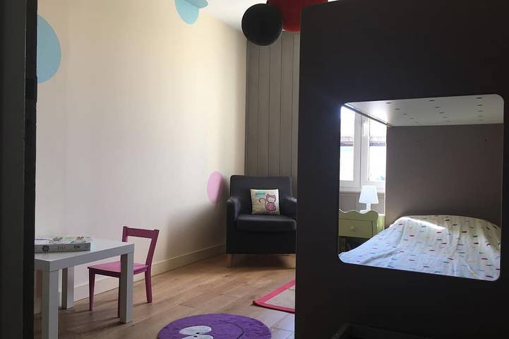 Location de vacances pour 7 personnes, avec terrasse et jardin à Loix - 4