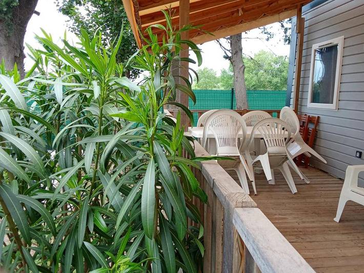 Tente pour 6 personnes, avec jardin ainsi que vue et piscine dans les Pyrénées-Orientales