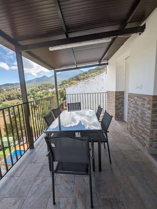 Apartamento de vacaciones para 6 personas, con terraza y vistas, Se admiten mascotas en Sierra de Grazalema - 4
