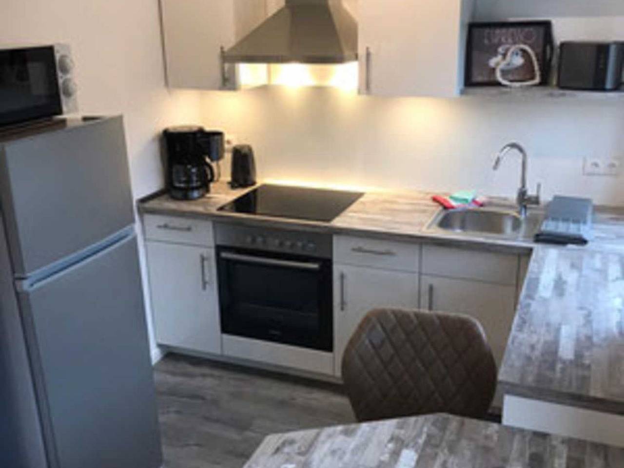 Ganze Ferienwohnung, 090-280 große Ferienwohnung in Voslapp - 090 - 280 große Fewo in Voslapp zentral gelegen in Voslapp, Wilhelmshaven
