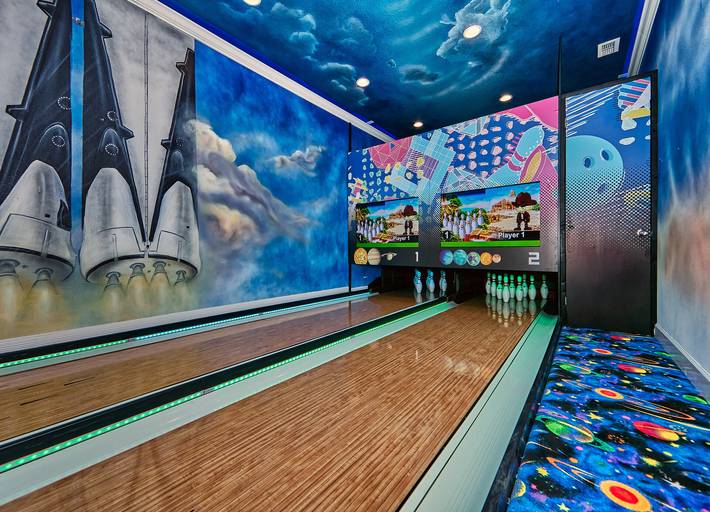 Luxury Bowling Alley Home, Orlando Mansion 6224 in Kissimmee, Condado de Osceola