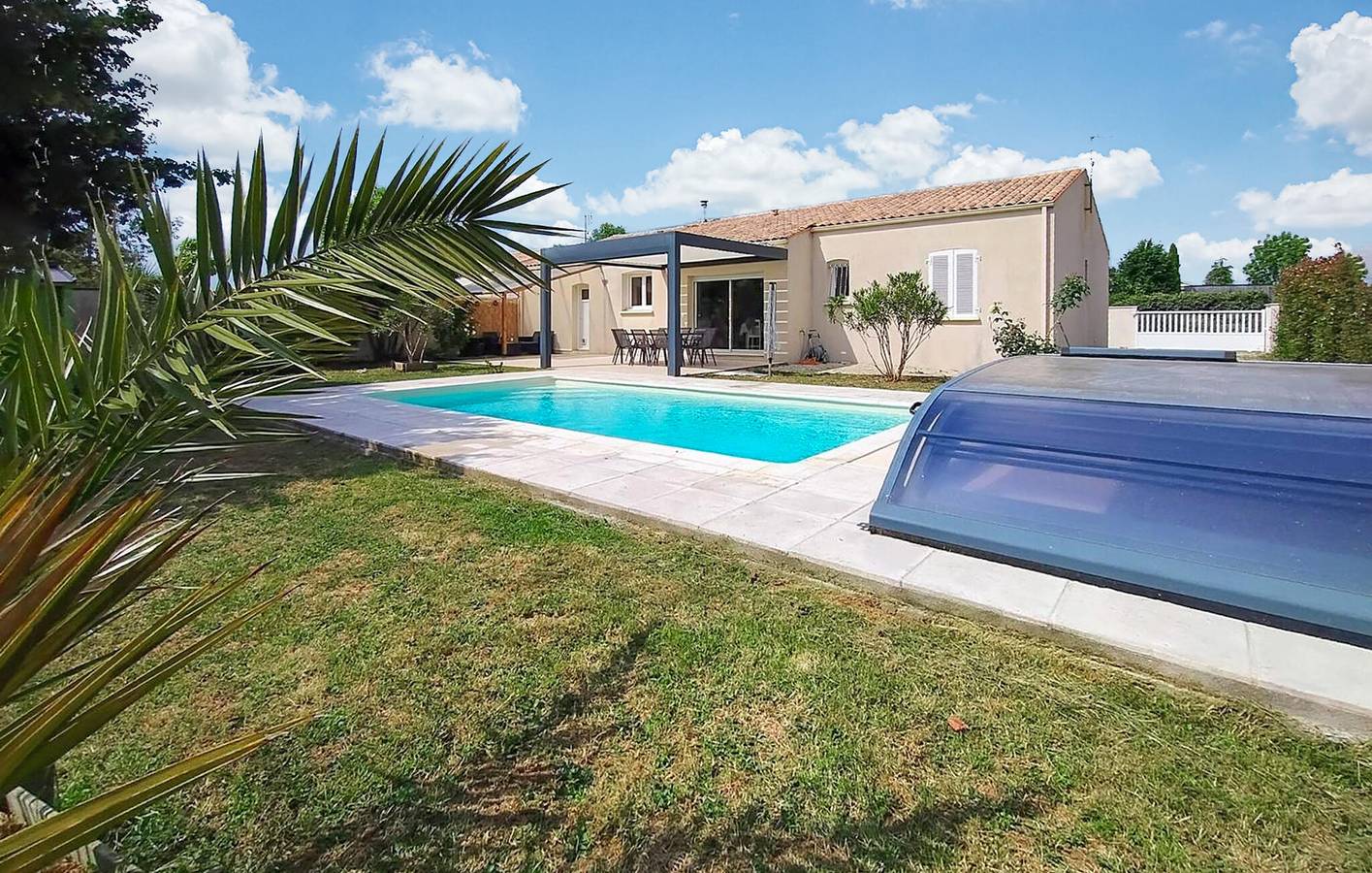 Encantador apartamento de un dormitorio con piscina y jardín, cerca de la costa de Soubise in Soubise, Region de Rochefort
