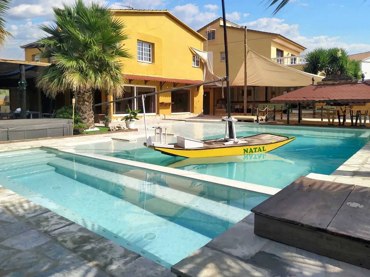 Villa élégante à Rubí avec piscine privée et jardin in Rubi, Barcelone l'intérieur des terres