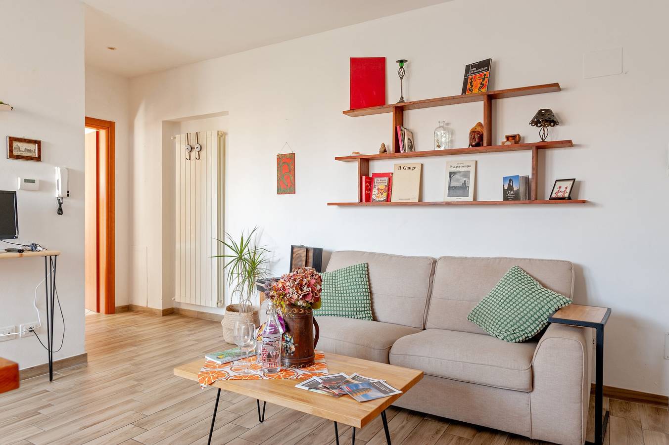 Entire apartment, Apartment 'Le 7 Calle - Piano Terra' with Shared Garden and Wi-Fi in Pisa, Italian Riviera