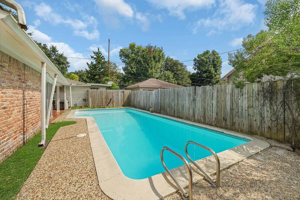 Haus für den Sommer mit privatem Pool + Patio + Balkon + Wintergarten + Bbq Grill + Xbox in Houston, Harris County