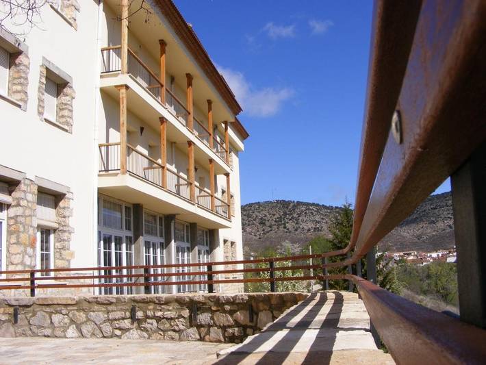 Apartamento para 2 personas, con Balcón y Terraza además de Jardín y Vistas en Cañete