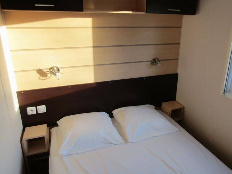 Camping Paradis - Domaine de Bellevue - Mobilhome 4 personnes - Gamme Eco – 2 ch – 4 pers in Saint-Christophe-du-Ligneron, Vallée de la Loire