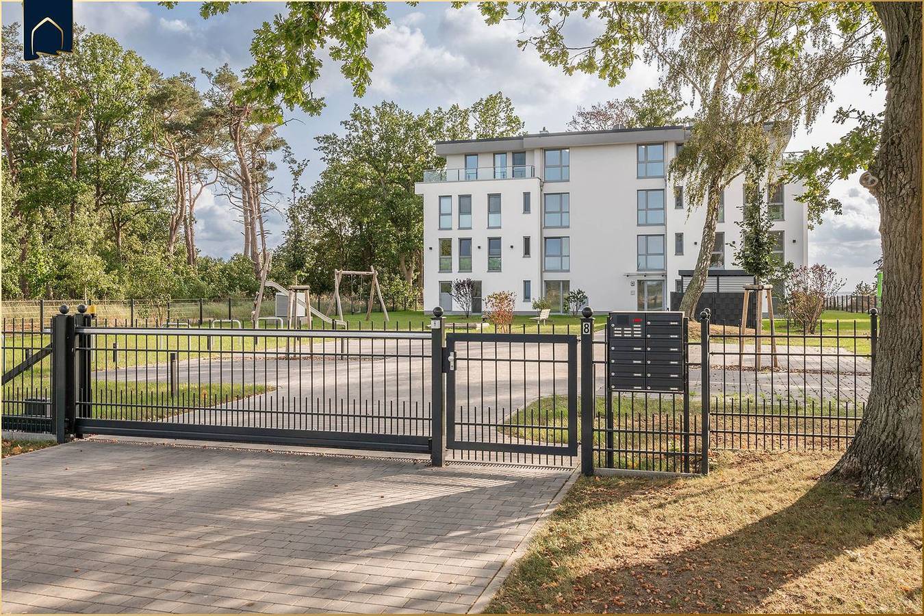 Ganze Wohnung, Moderne Ferienwohnung mit Balkon, idyllisch & ruhig im Grünen gelegen in Zirchow, Usedom