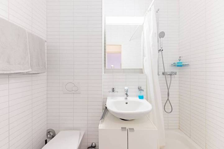 Ganze Wohnung, The Classy Minimalist Lakefront in Lausanne, Genfer See