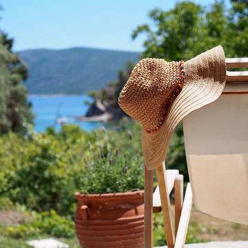 Ferienwohnung für 2 Personen, mit Garten und Ausblick, kinderfreundlich auf Alonissos