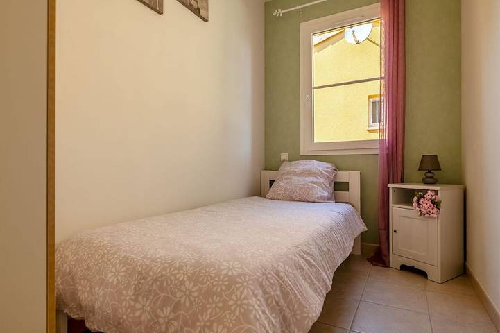 Location de vacances pour 5 personnes, avec terrasse et jardin à Hautefort - 3