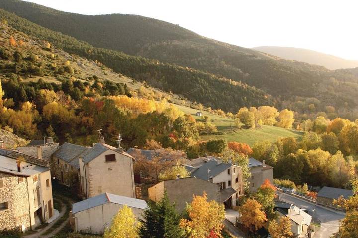 Location de vacances pour 2 personnes, avec terrasse, animaux acceptés à Llo - 3