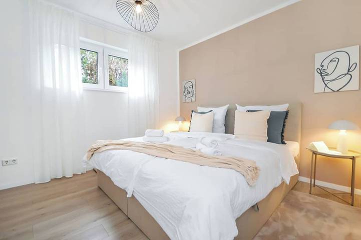 Apartamento entero, Stil und Komfort Terrasse - Parkplatz in Brackwede, Bielefeld