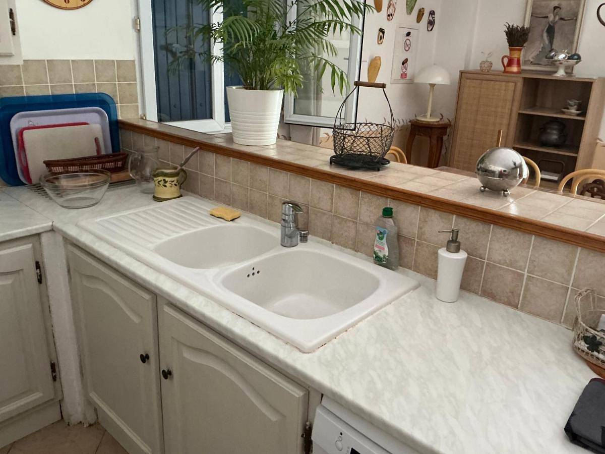 Guest House (5 Adults) in Saint-Andiol, Région d'Arles