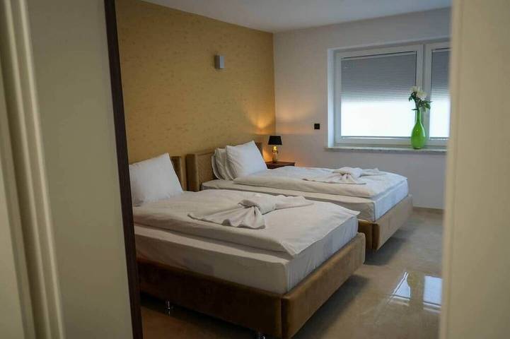 Ganze Wohnung, Modernes Apartment | Balkon | 3 Schlafzimmer | Parkplatz in Berenbostel, Garbsen