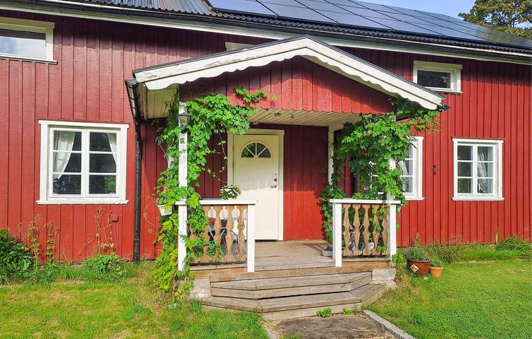 Hus för 8 Personer med terass in Marks kommun, Västergötland