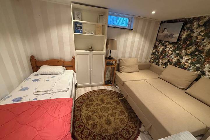 Ganze Wohnung, Spacious Independent Lake View Apartment in Central Växjö in Växjö, Kronoberg