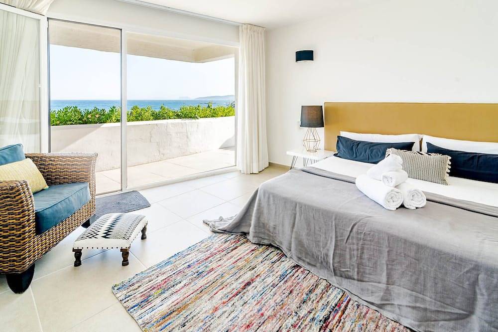 Beachfront Luksusowa Willa Prywatny Parking Zatrzymanie Widoków Morskich Spacer Do Barów Sklep Etc in Bahía Dorada, Estepona