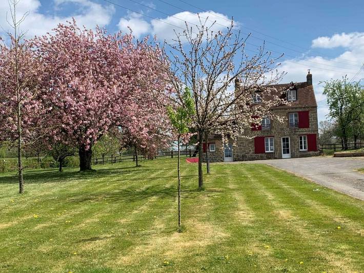 Casa acogedora en Normandía con jardín arbolado in Ménil-Gondouin, Región de Argentan
