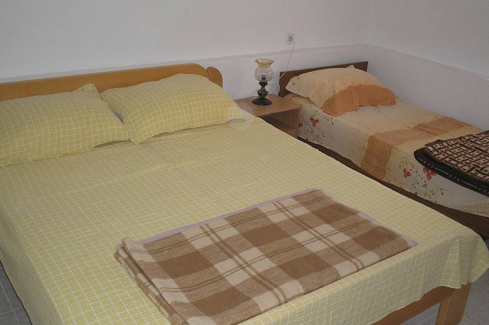 Ganze Wohnung, 1-Zimmer-Ferienwohnung mit Terrasse und Meerblick Metajna (Pag in Metajna, Pag