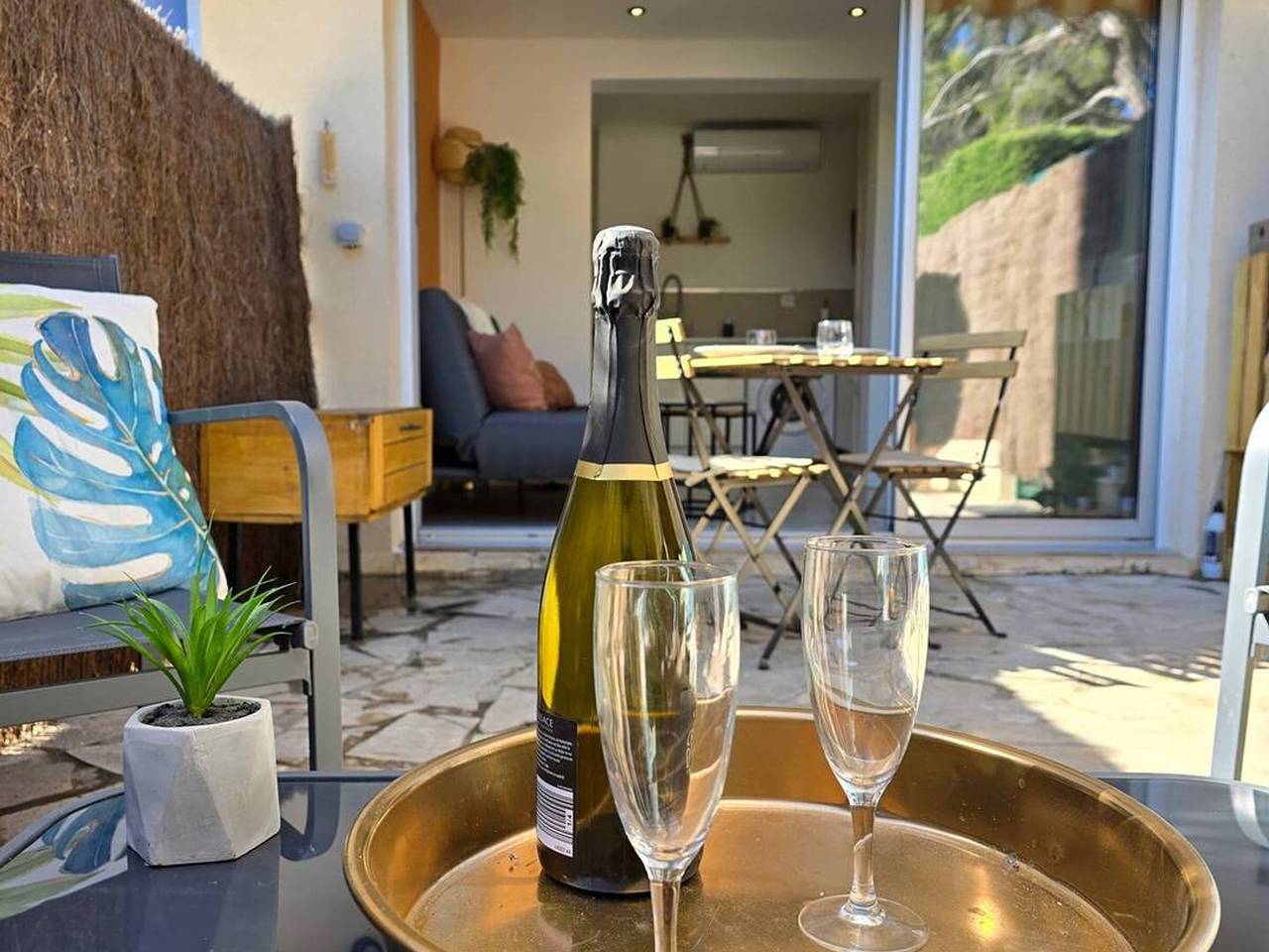 Appartement entier, Appartement climatisé à La Ciotat pour 4 pers. in La Ciotat, Région de Marseille