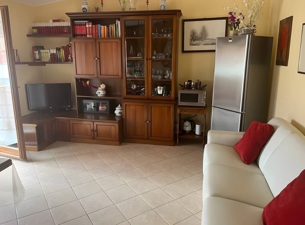 Apartamento entero, Apartamento 'Teresa Al Mare' con Balcón, Wi-Fi y Aire Acondicionado in Montesilvano Marina, Montesilvano