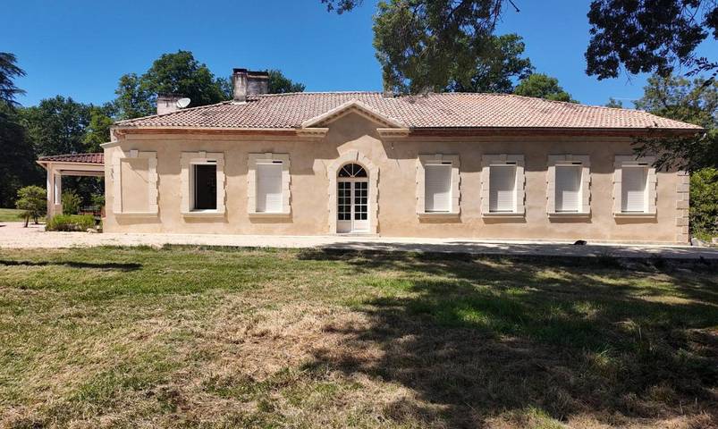 Gîte pour 2 personnes, avec piscine et jardin ainsi que vue et terrasse à Manciet - 4
