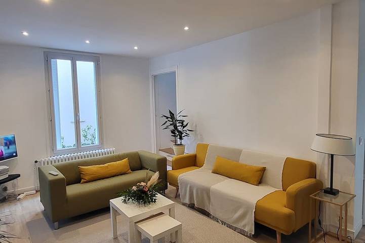 Location de vacances pour 11 personnes, avec Terrasse à Vitry-sur-Seine
