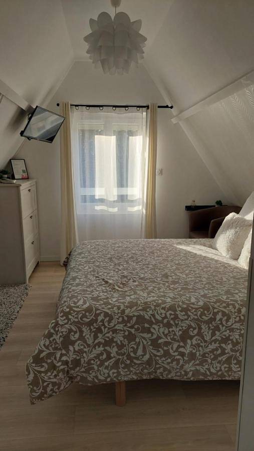 Location de vacances pour 2 personnes, avec Terrasse ainsi que Jardin et Vue à Missiriac