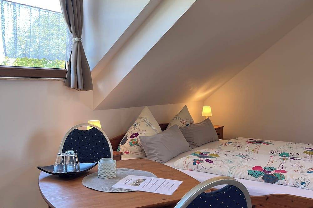 Ganze Wohnung, Ferienwohnung \"Burg Maus\" - Doppelbett + Einzelbett in Lahnstein, Mittelrhein