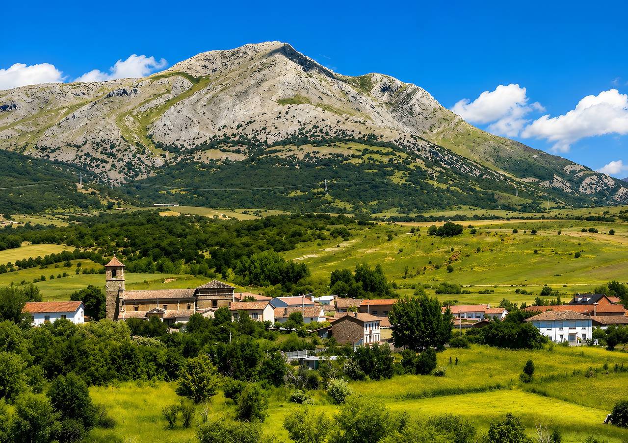 Casa Picos de Europa, Riaño: Rural House with Wi-Fi in a Natural Setting in Cebanico, Kantabriska Bergen