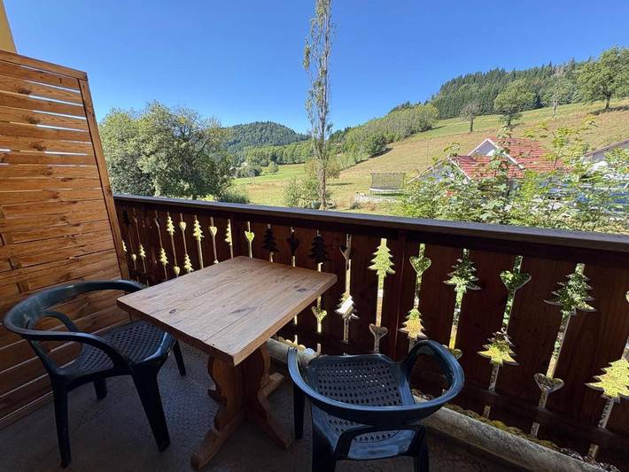 Parc de vacances pour 7 personnes, avec vue et piscine ainsi que jardin et balcon à Habère-Poche - 2