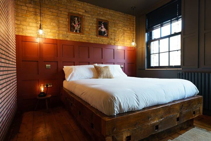 Holiday rental for 3 people, with terrace in London