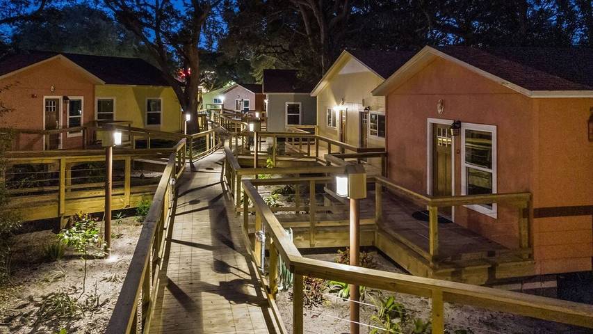 Vacation rental for 4 people, with yard and terrace, with pets in Fernandina Beach