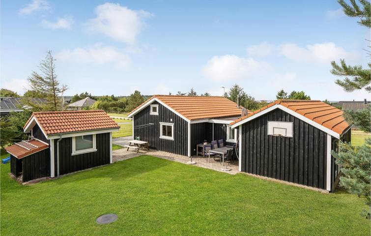 Ferieudlejning for 8 personer, med Terrasse og Sauna i Trend