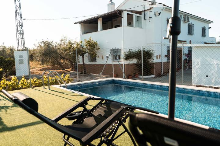 Casa rural para 14 personas, con balcón - 1