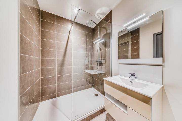 Gîte pour 2 personnes, avec jardin et terrasse à Limas - 4